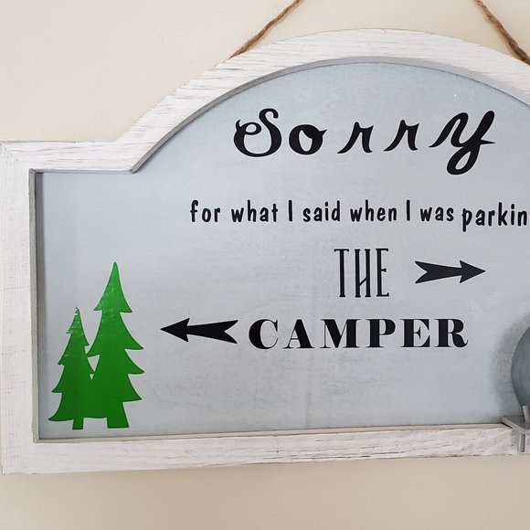 Wood painted 3D Camper sign - Picture 2 of 3